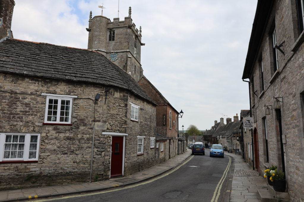 Mais au fait, pourquoi rouleton à gauche en Angleterre? MeAndYouEnVoyage